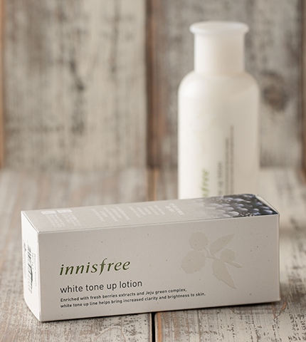 innisfree white tone up lotion-2